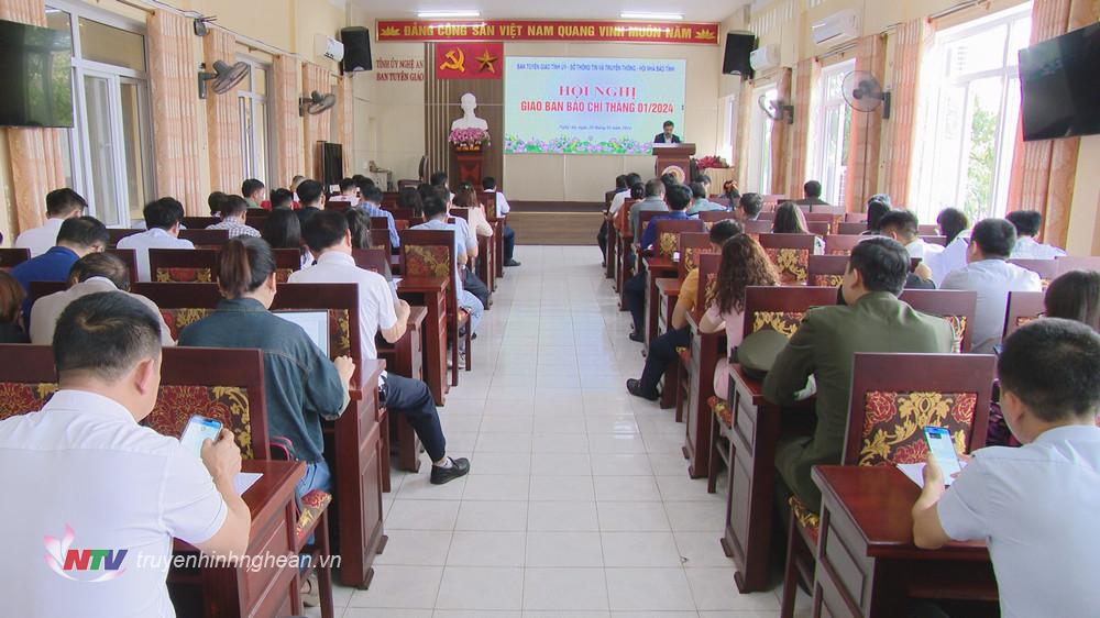 Toàn cảnh hội nghị.