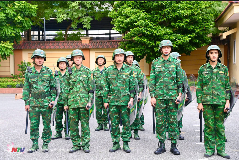 Lực lượng cơ động được trang bị công cụ hỗ trợ, phương tiên thông tin liên lạc sẵn sàng xử trí tình huống xẩy ra