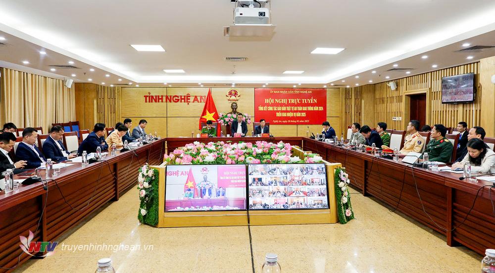Toàn cảnh hội nghị tại điểm cầu UBND tỉnh.