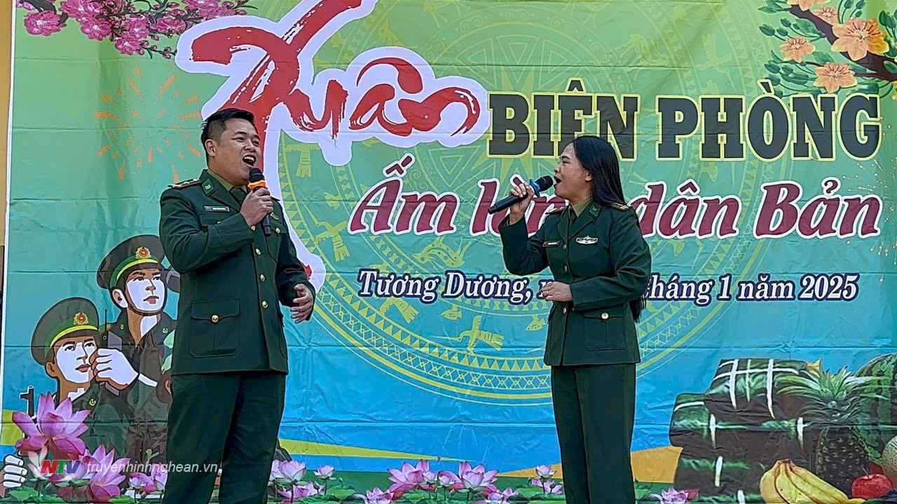 Các tiết mục văn nghệ tại chương trình.