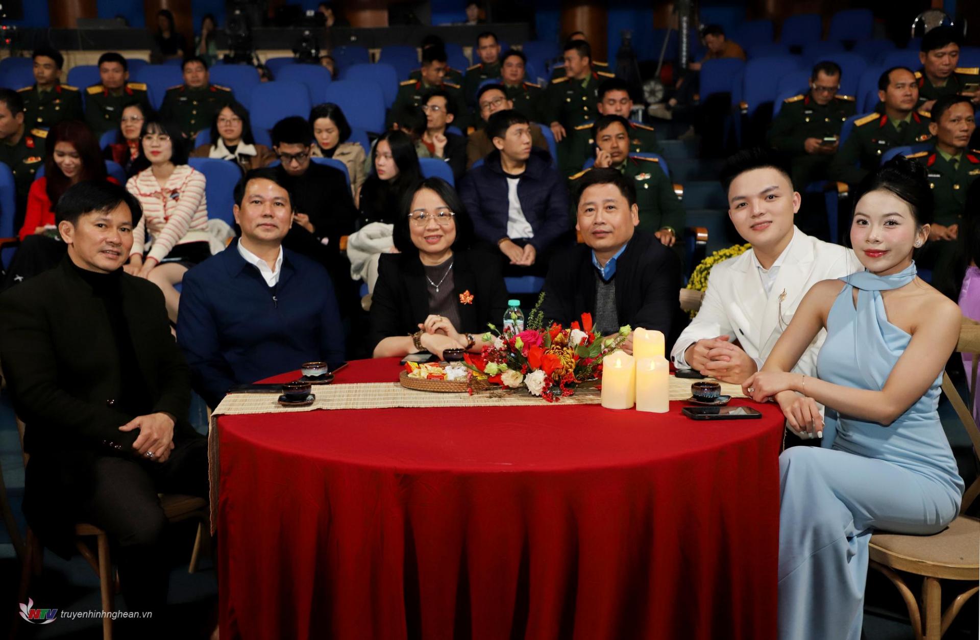 Các đại biểu dự đêm Gala.