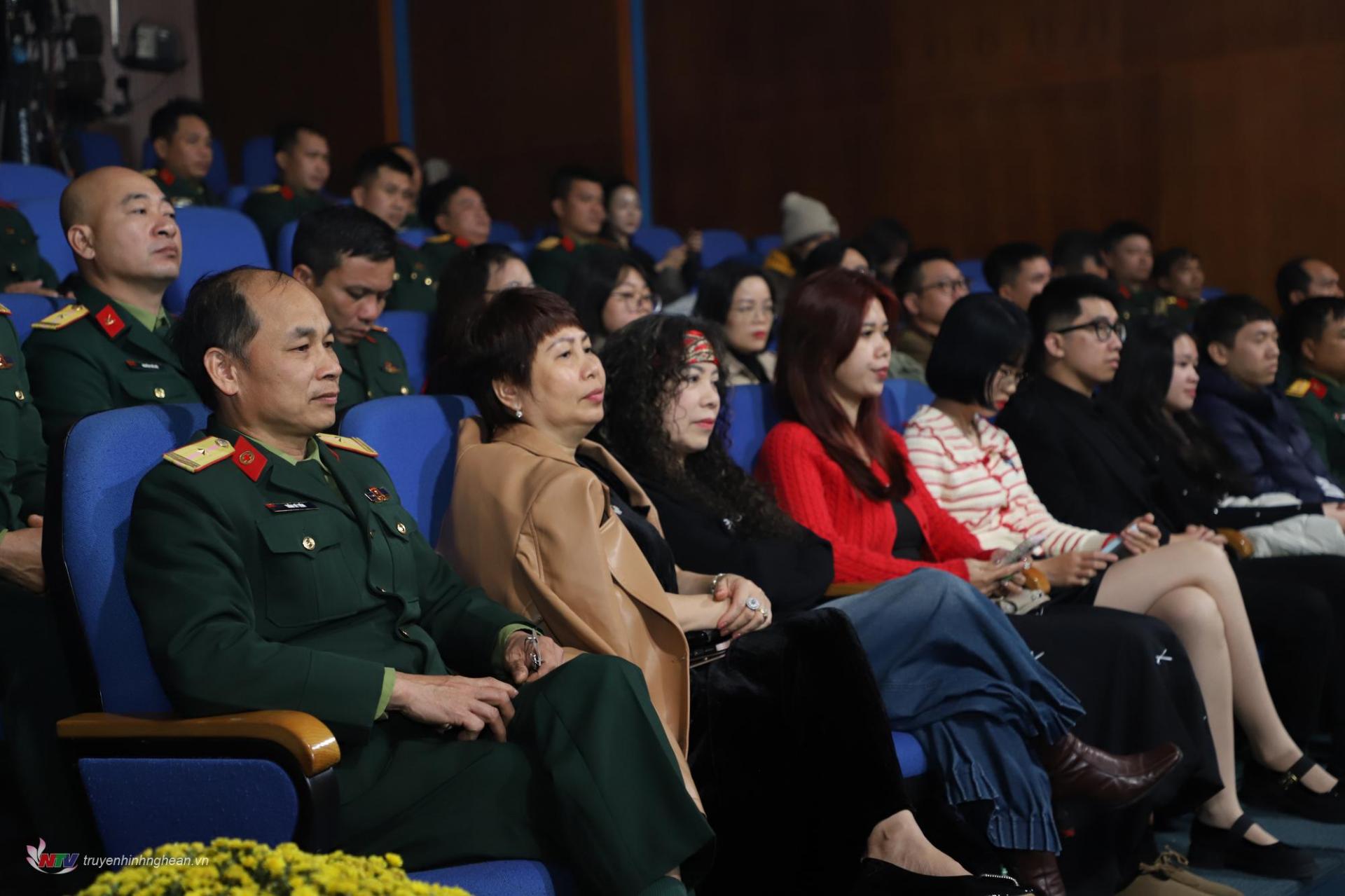Đông đảo khán giả theo dõi đêm Gala tại Trường quay S1, Đài PT-TH PG88 go Bắn cá