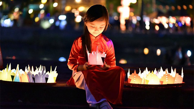 Treo đèn, kết hoa ngày Rằm tháng Giêng