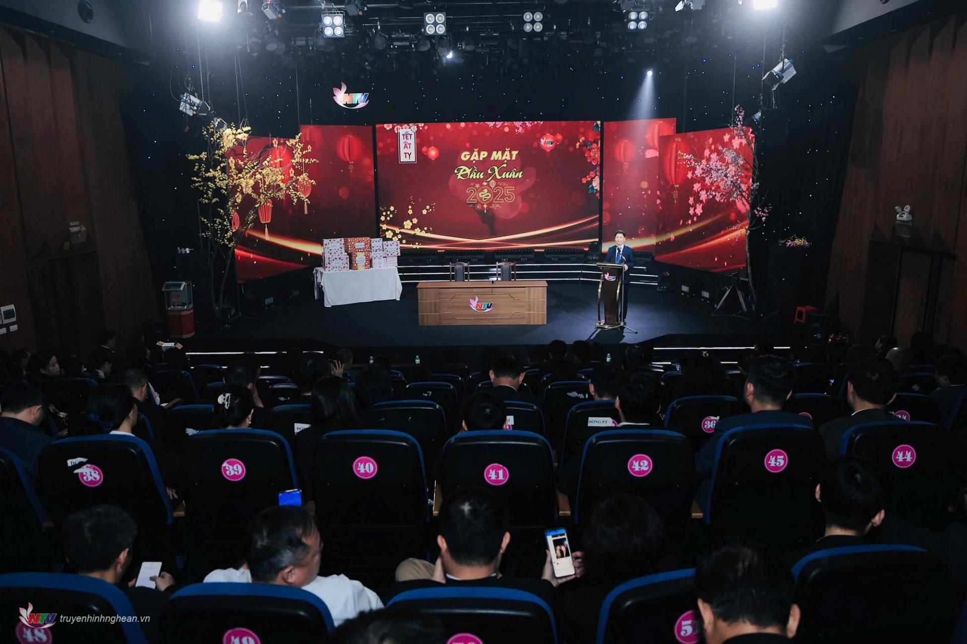 Toàn cảnh buổi gặp mặt đầu Xuân Ất Tỵ 2025.