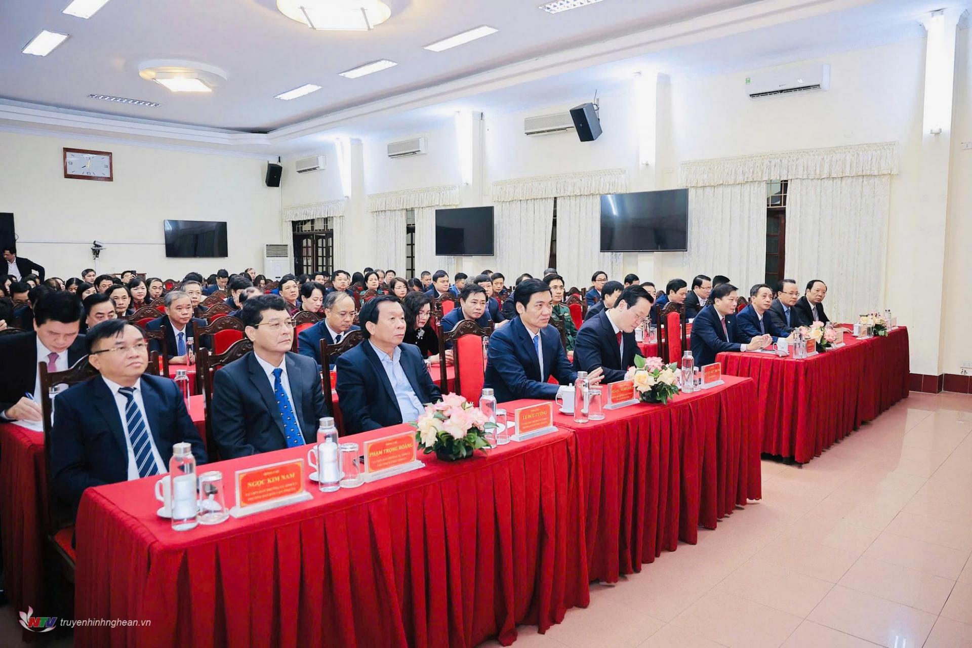 Các đại biểu dự hội nghị.