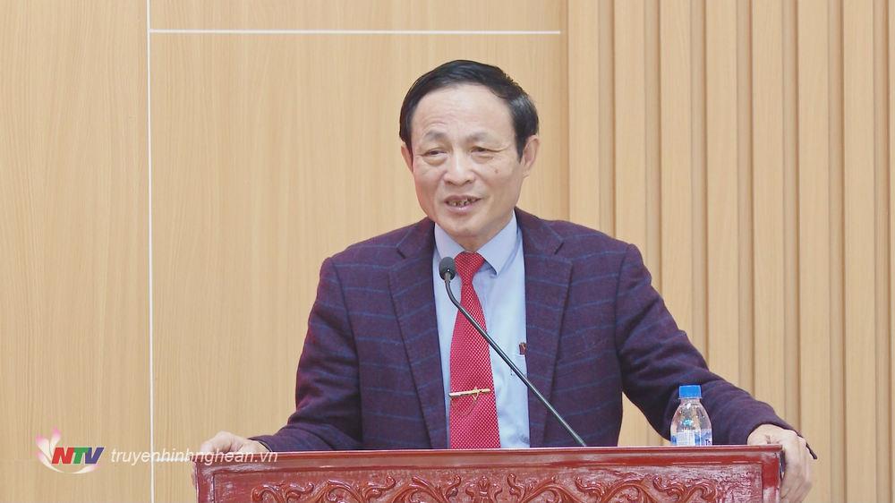 Đồng chí Hoàng Văn Nhiên -  Phó Bí thư chuyên trách Đảng ủy UBND tỉnh phát biểu tại buổi lễ.