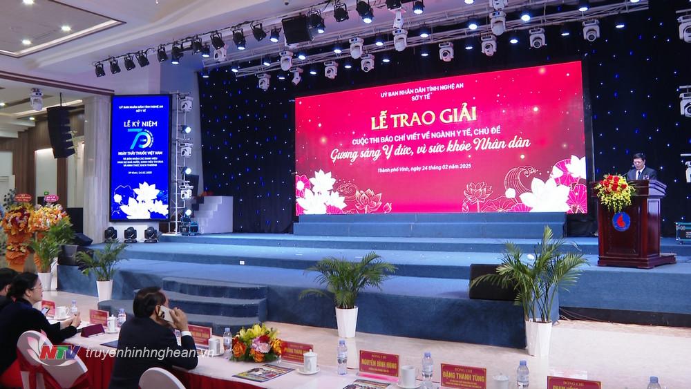 Toàn cảnh buổi lễ.