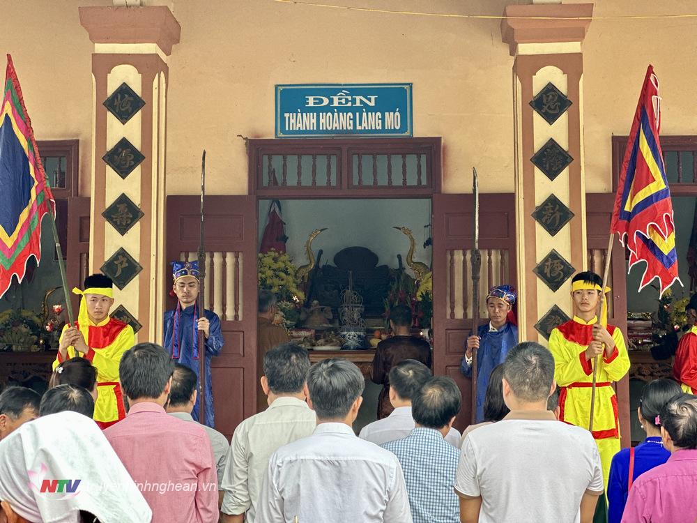  Lễ dâng hương Đền Mó