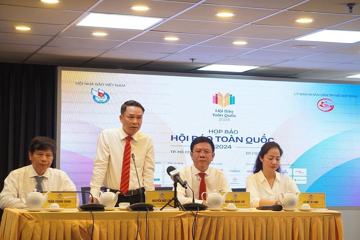 Nhà báo Nguyễn Đức Lợi, Phó PG88 go Bắn cá Thường trực Hội Nhà báo PG 88 Nổ Hũ, Trưởng Ban Tổ chức Hội Báo toàn quốc 2024 chia sẻ thông tin tại buổi họp báo.