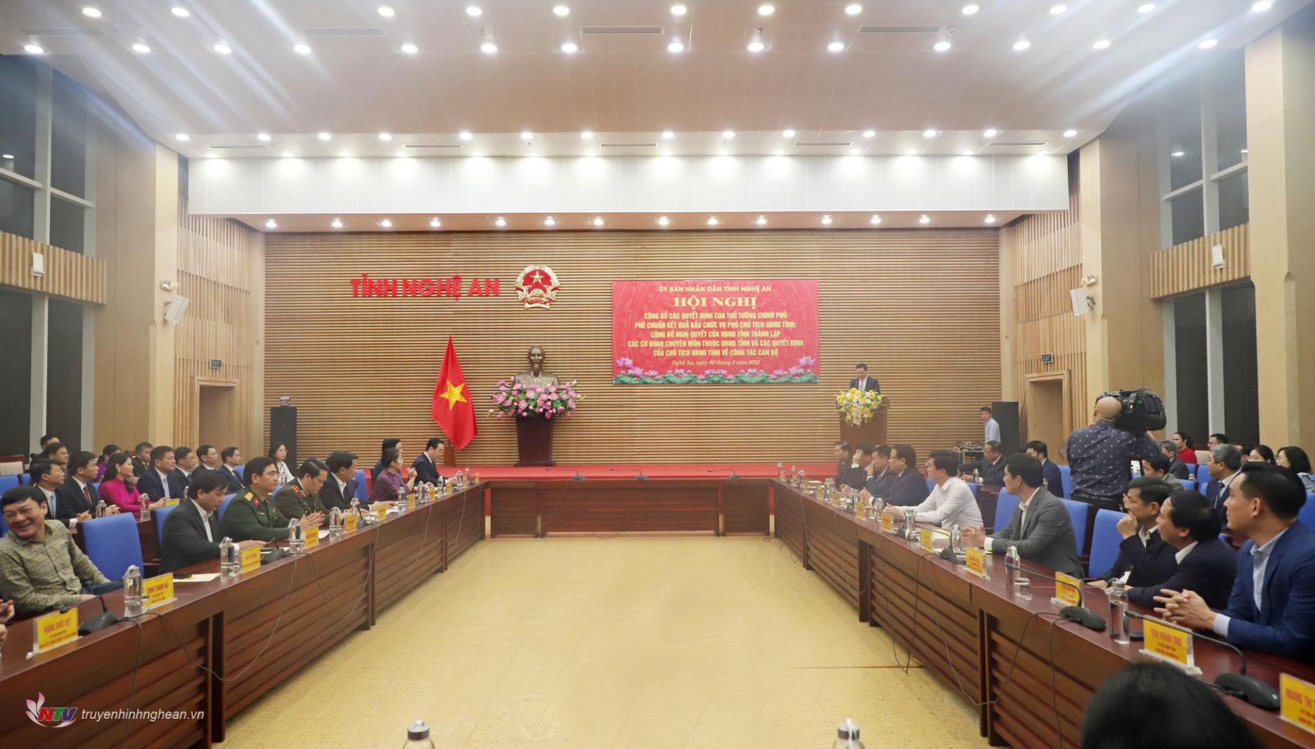 Toàn cảnh buổi lễ.