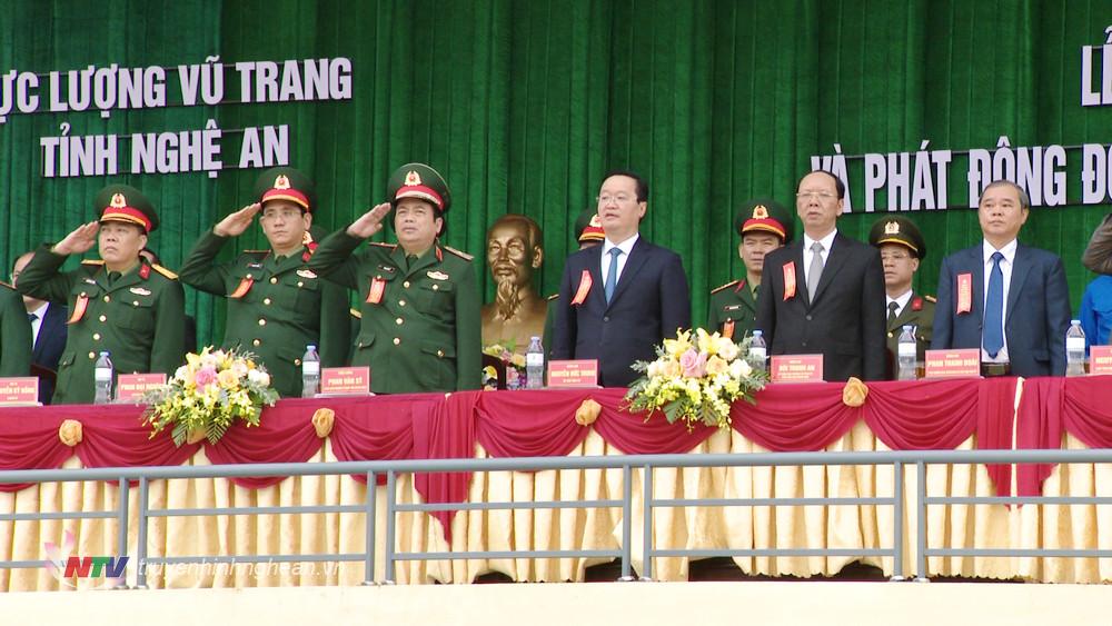 Các đại biểu dự buổi lễ.
