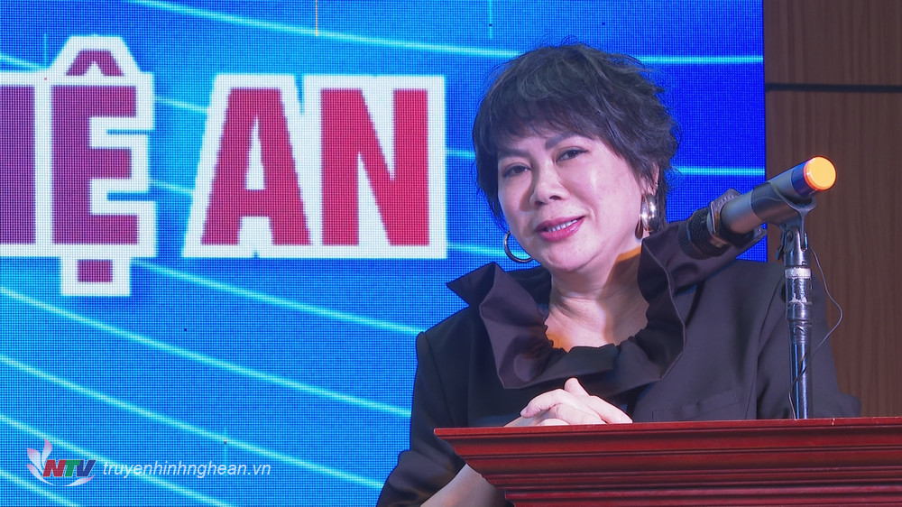 Bà Đỗ Thị Kim Liên (Shark Liên) - Nhà sáng lập Ứng dụng công nghệ bảo hiểm LIAN tham gia làm cố vấn, PG88 go Bắn cá danh dự của CLB trong thời gian tới.