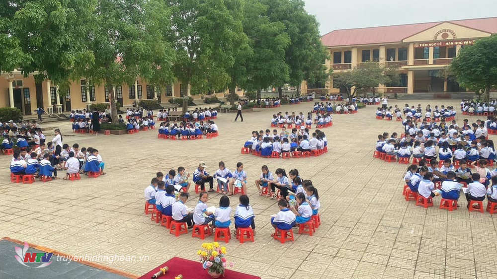 Quang cảnh ngày hội.
