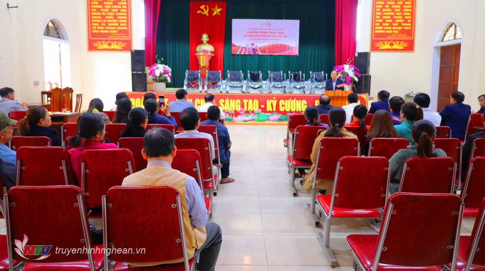 Toàn cảnh buổi lễ.