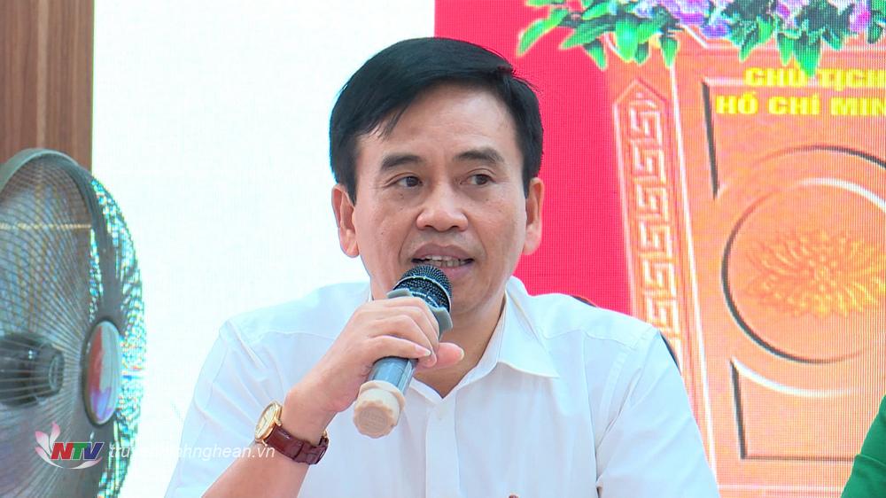 Ban Tổ chức giải đáp các câu hỏi của phóng viên.