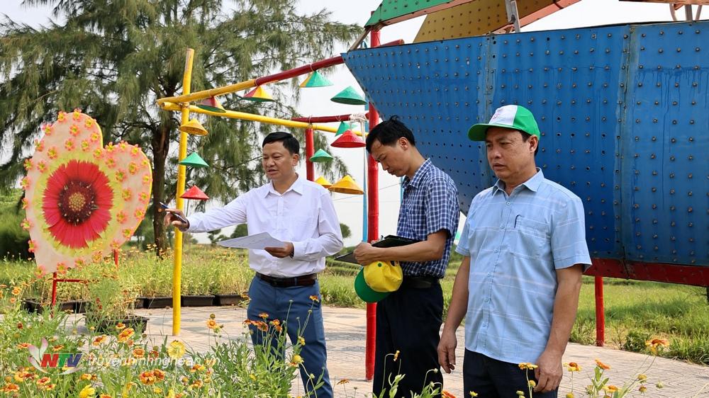 Các điểm trang trí được chấm điểm và trao giải.