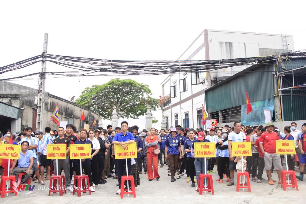 Các đội tham dự các phần thi trong khuôn khổ lễ hội.