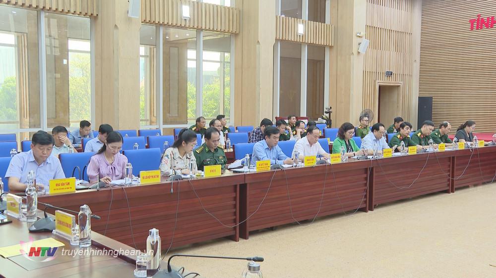 Lãnh đạo các Sở, ban ngành dự hội nghị.