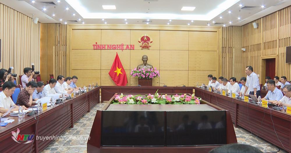 Toàn cảnh cuộc làm việc.