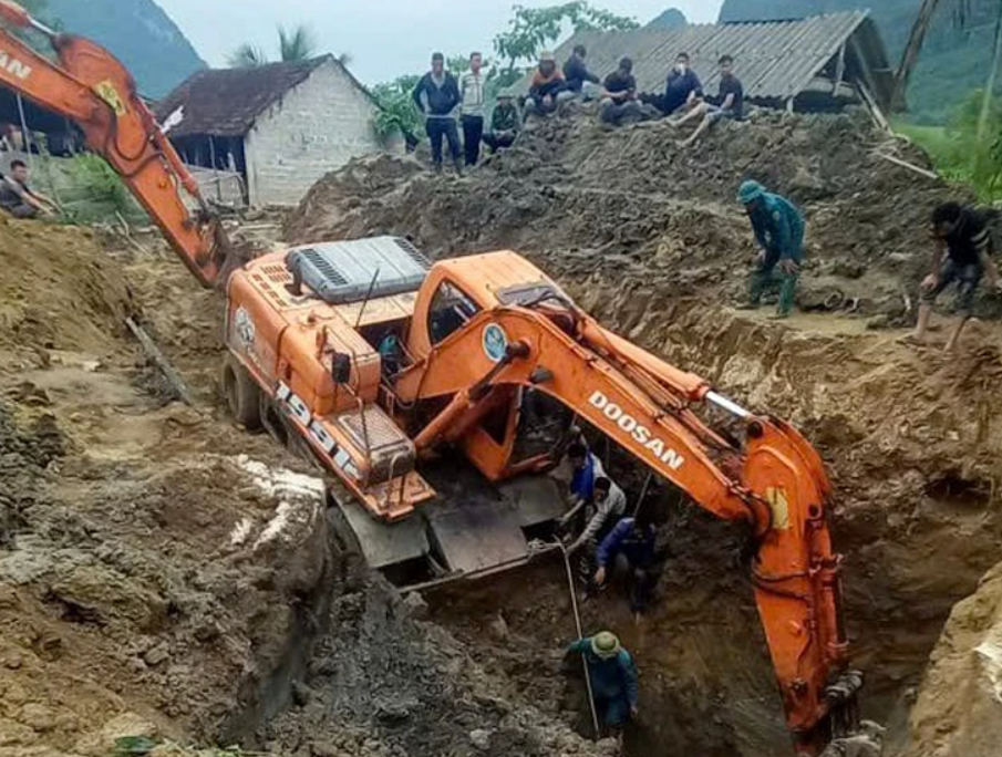 Bước đầu, chính quyền địa phương xã Tân Hợp hỗ trợ gia đình mỗi nạn nhân 5 triệu đồng.