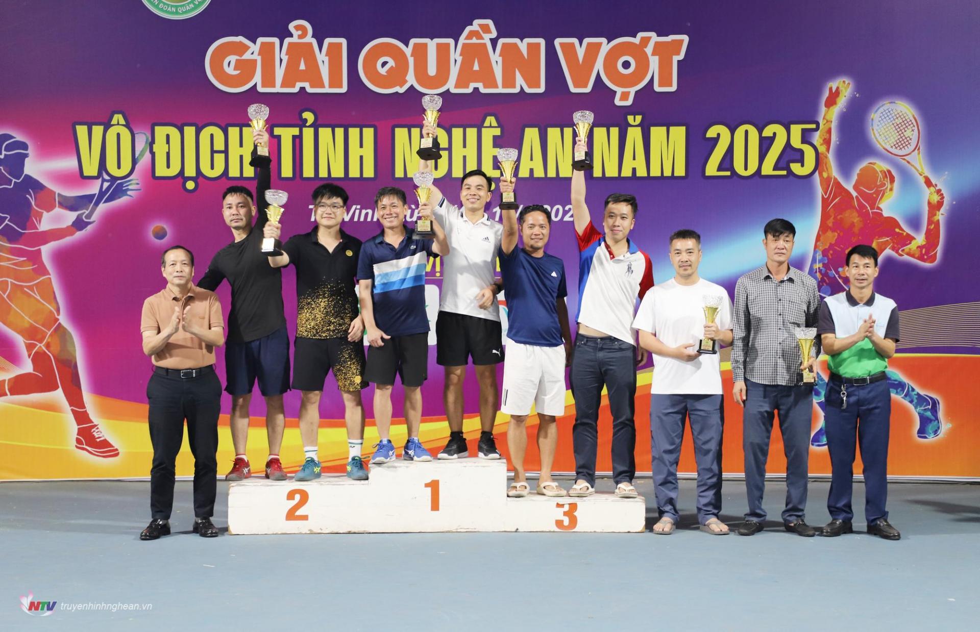 Trao giải nội dung Đôi nam trình 1350.