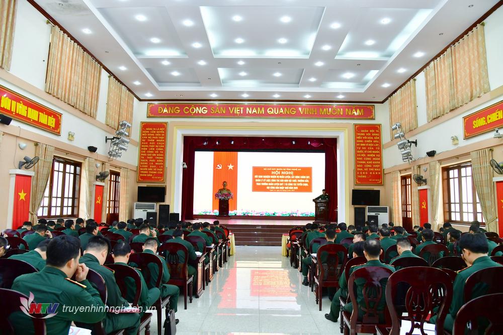 Toàn cảnh hội nghị.