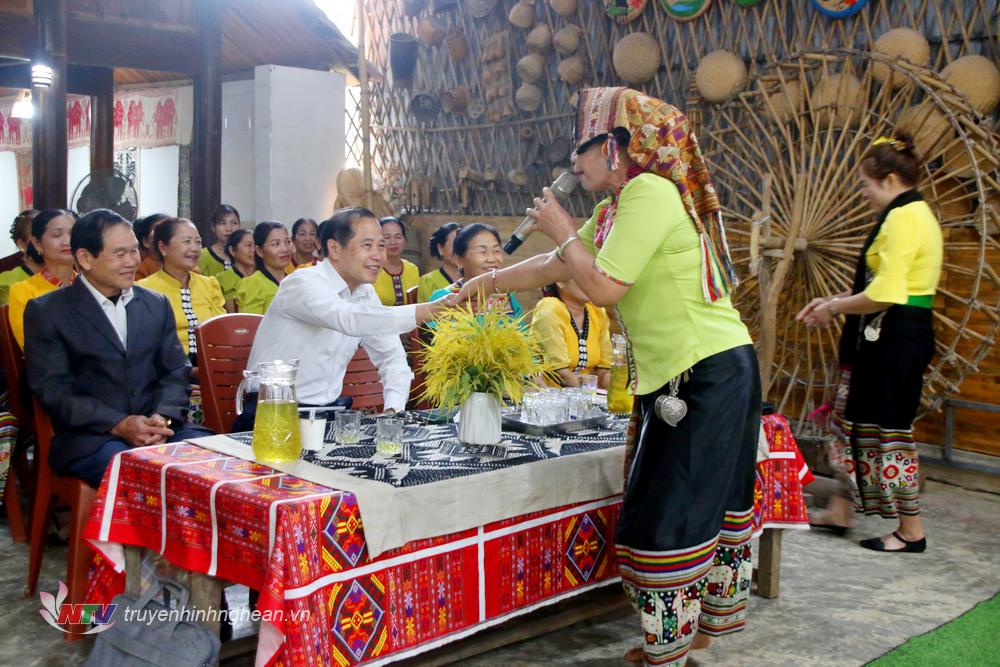 Lớp học không chỉ góp nâng cao tay nghề cho học viên mà còn góp phần nầng tầm các sản phẩm du lịch của địa phương.