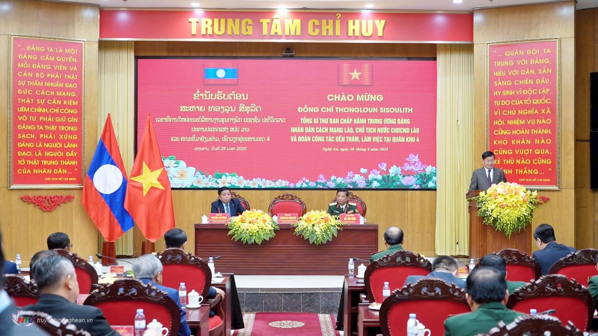Toàn cảnh buổi lễ.