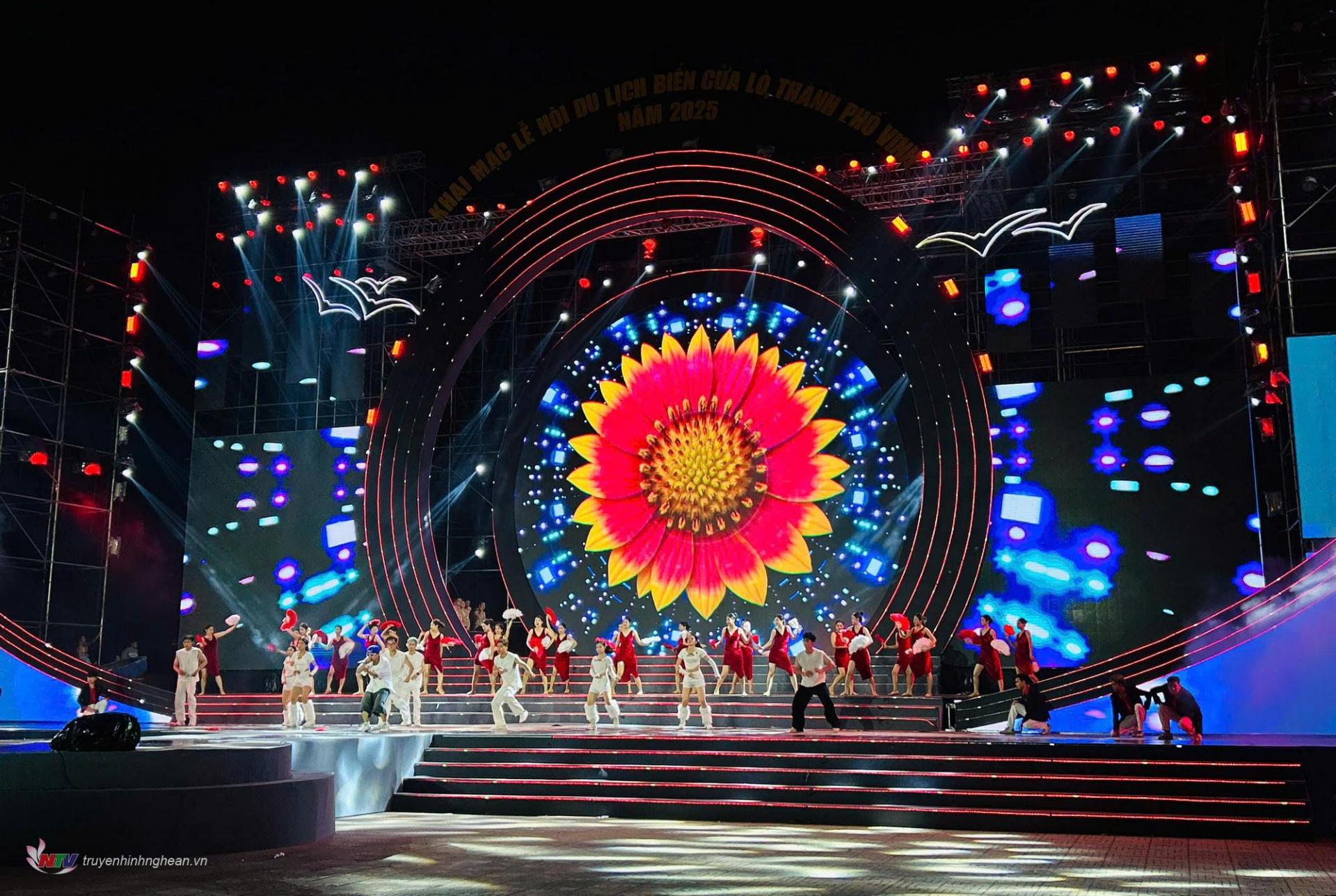 Hệ thống led Madrix công nghệ mới kết hợp với Visual Led screen sẽ là những điểm nhấn ấn tượng của chương trình.