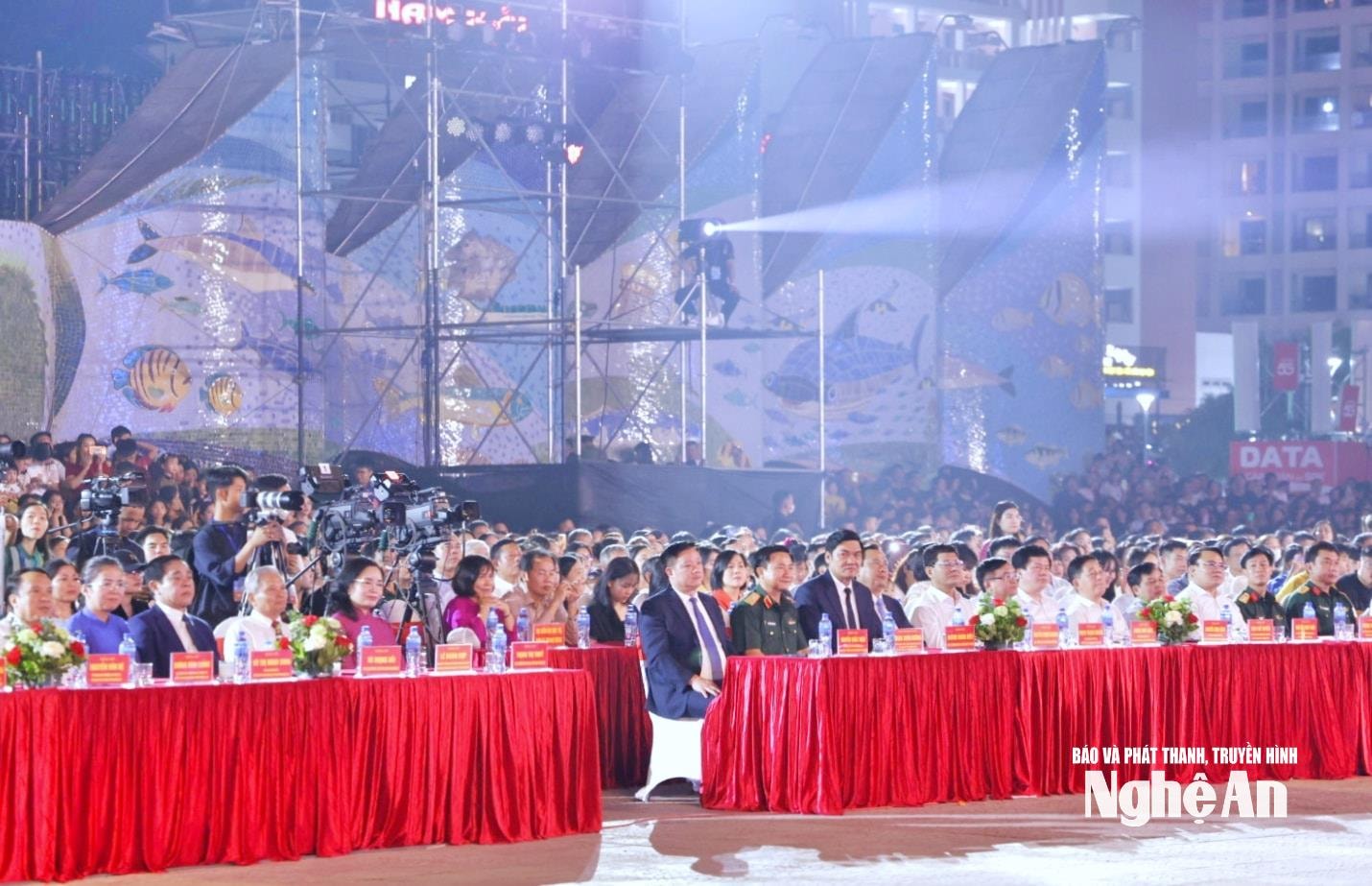 Các đại biểu dự Lễ Xổ Số PG 88 Festival PG 88 Bóng Đá Cửa Lò năm 2026. Ảnh: Đức Anh
