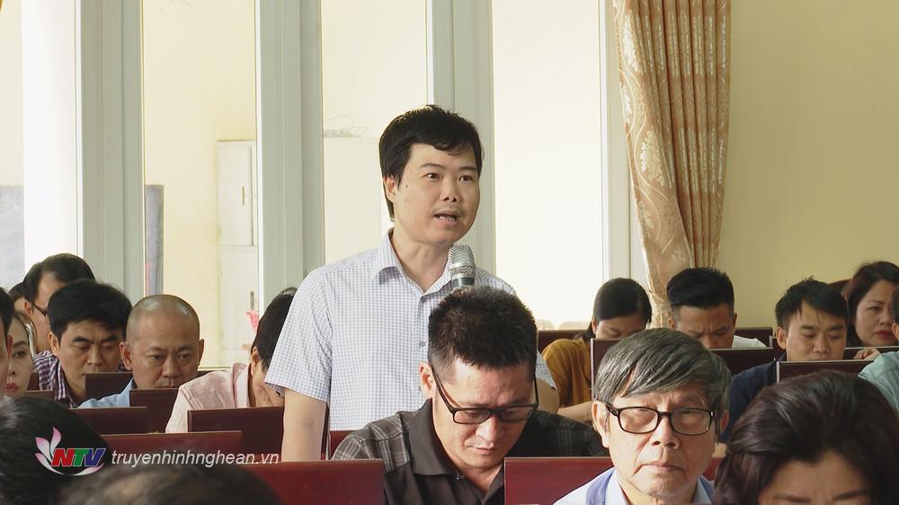Đại diện cơ quan báo chí phát biểu tại hội nghị.