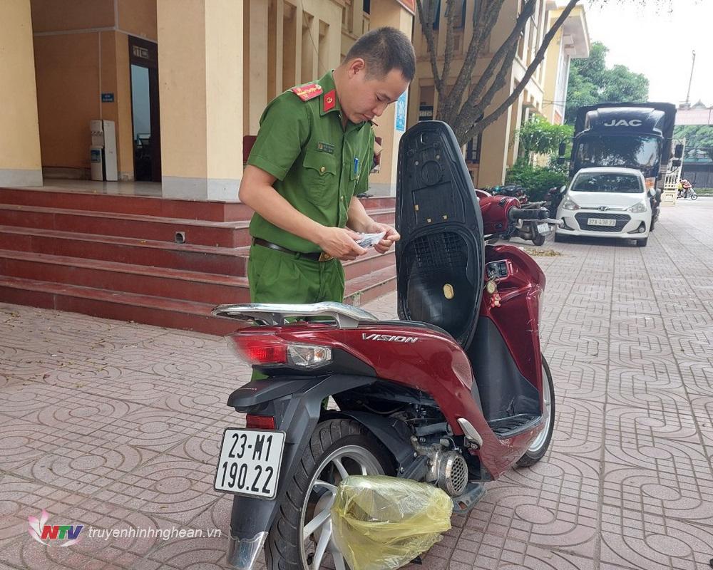 Xe máy đối tượng Vũ Văn Đức sử dụng trong quá trình thực hiện hành vi cướp tài sản.