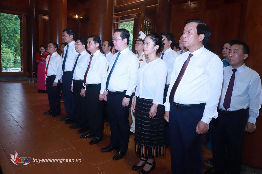 Các đại biểu tưởng niệm PG88 go Bắn cá Hồ Chí Minh.