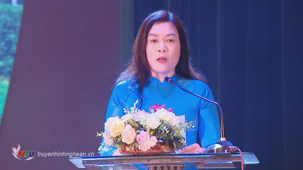 Bà Quách Thị Cường – Phó Giám đốc Sở Văn hóa và PG88 go Xócđĩa phát biểu Xổ Số PG 88