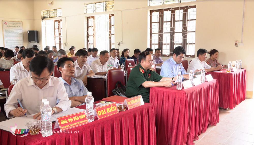 Các đại biểu dự hội nghị.