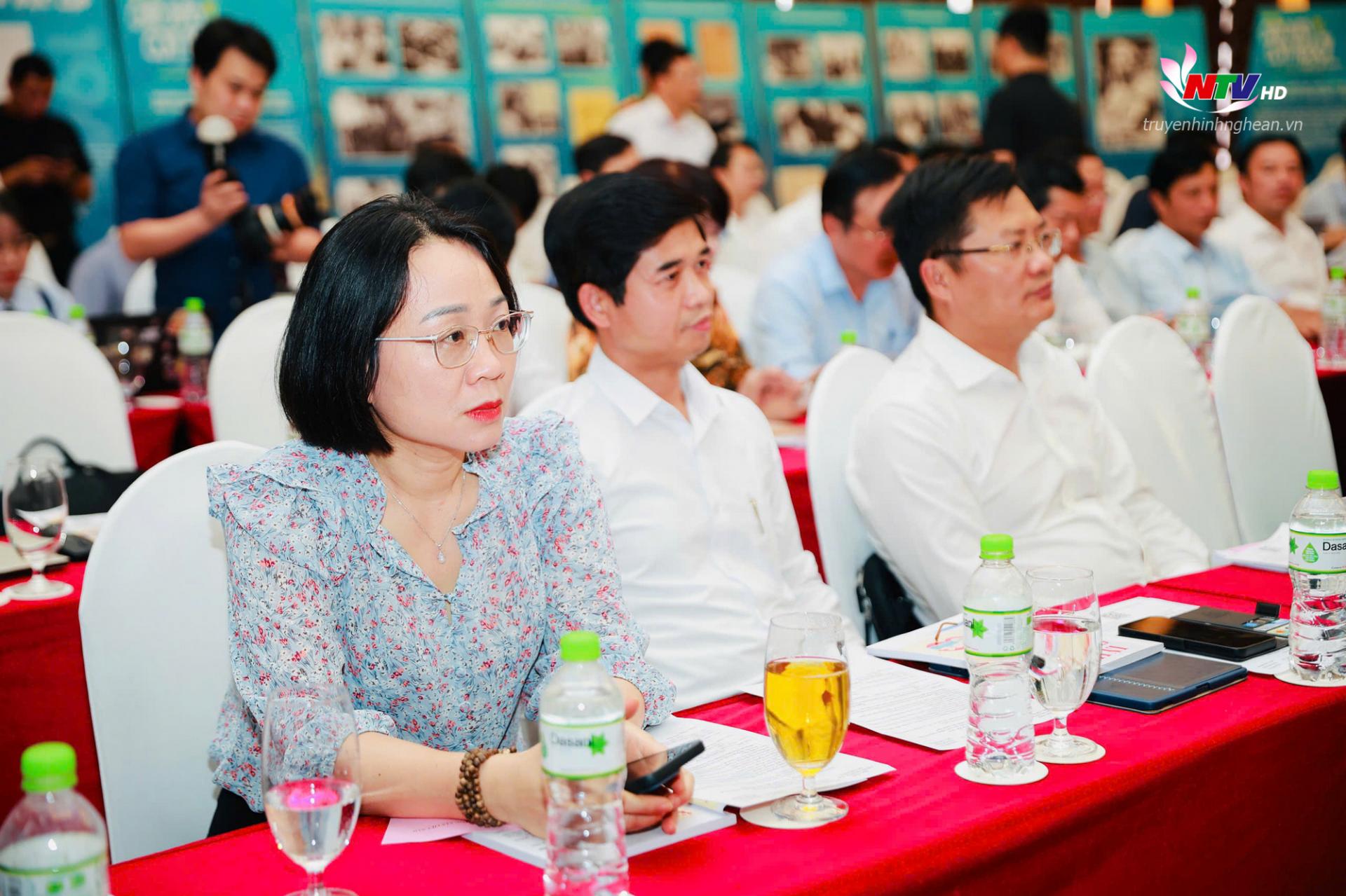 Các đại biểu dự Hội thảo.