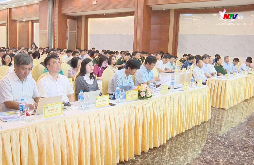Các đại biểu dự hội nghị.
