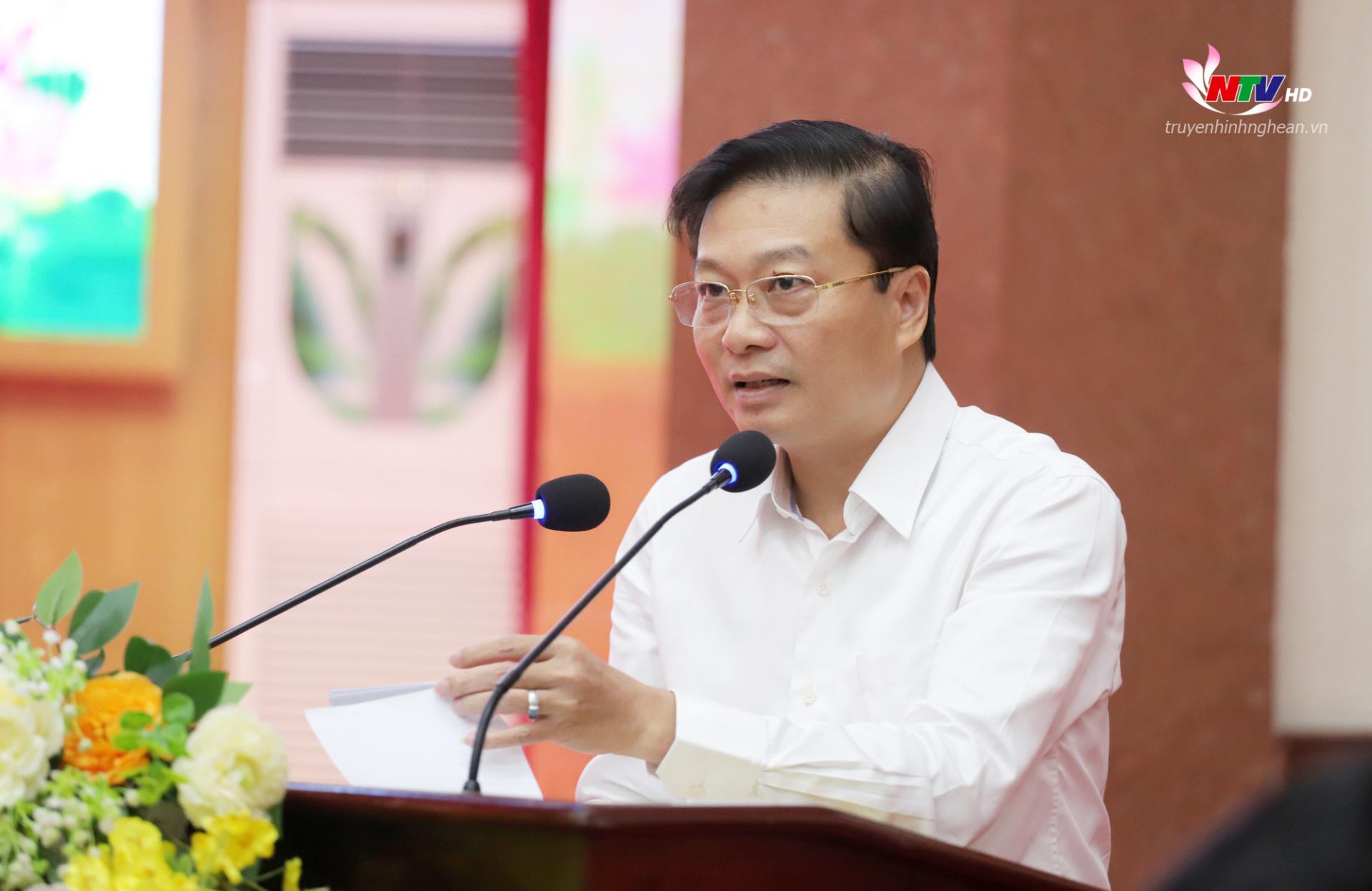 Đồng chí Lê Hồng Vinh - Phó Bí thư Tỉnh uỷ, PG88 go Bắn cá UBND tỉnh PG88 go Bắn cá phát biểu tham luận tại hội thảo.