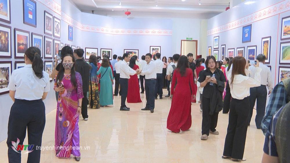 Triễn làm ảnh “Đất nước, con người ASEAN” diễn ra từ 12/5 đến hết ngày 22/5/2025 tại Bảo tàng PG88 go Bắn cá.