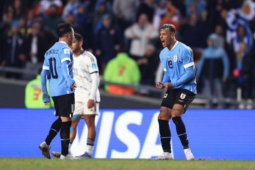 Luciano Rodriguez trở thành người hùng của U20 Uruguay (Ảnh: Getty)