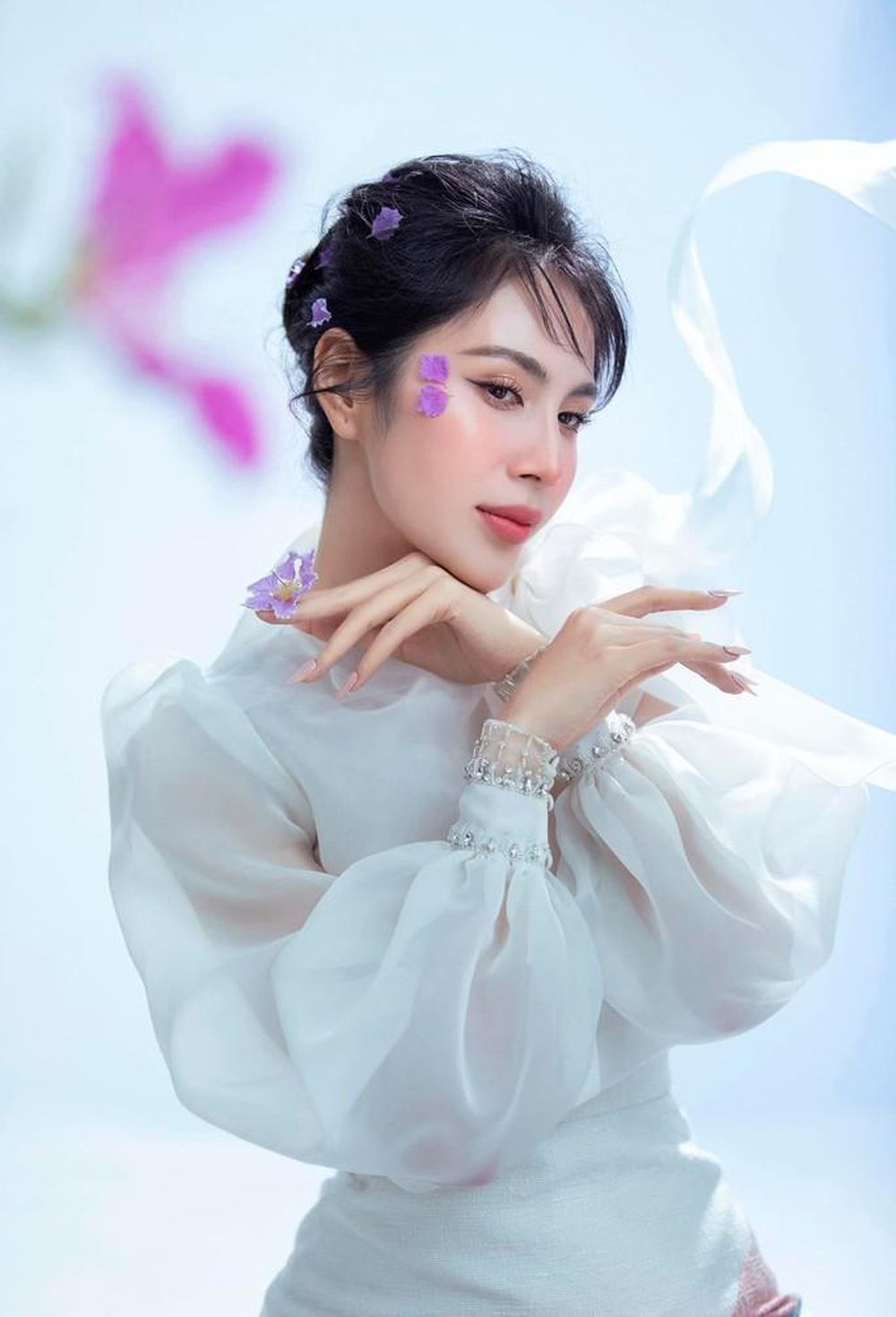 Màn đáp trả của Thủy Tiên với anti fan thu hút sự chú ý