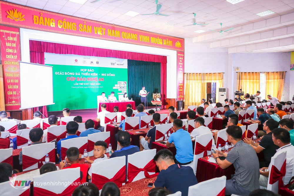 Toàn cảnh buổi lễ.