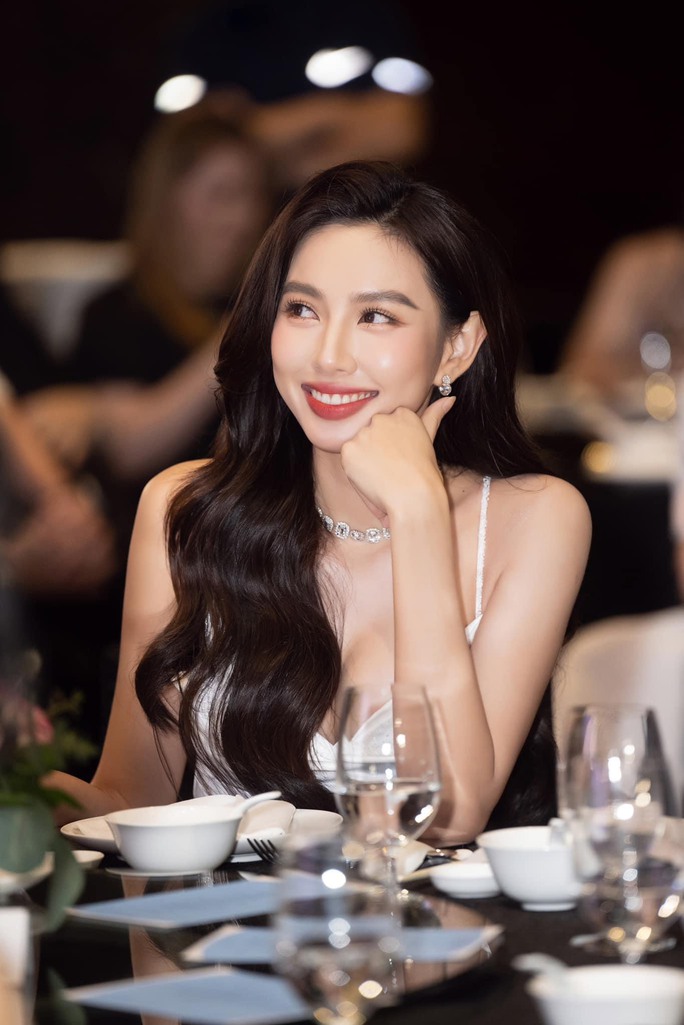 Hoa hậu Thuỳ Tiên