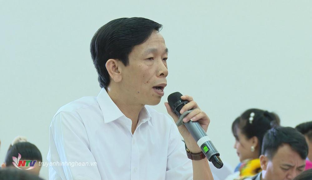 Nhà báo Trần Bá Thăng – Trưởng đại diện Đài Truyền hình Kỹ thuật số VTC tại PG88 go Bắn cá đặt câu hỏi tại họp báo.