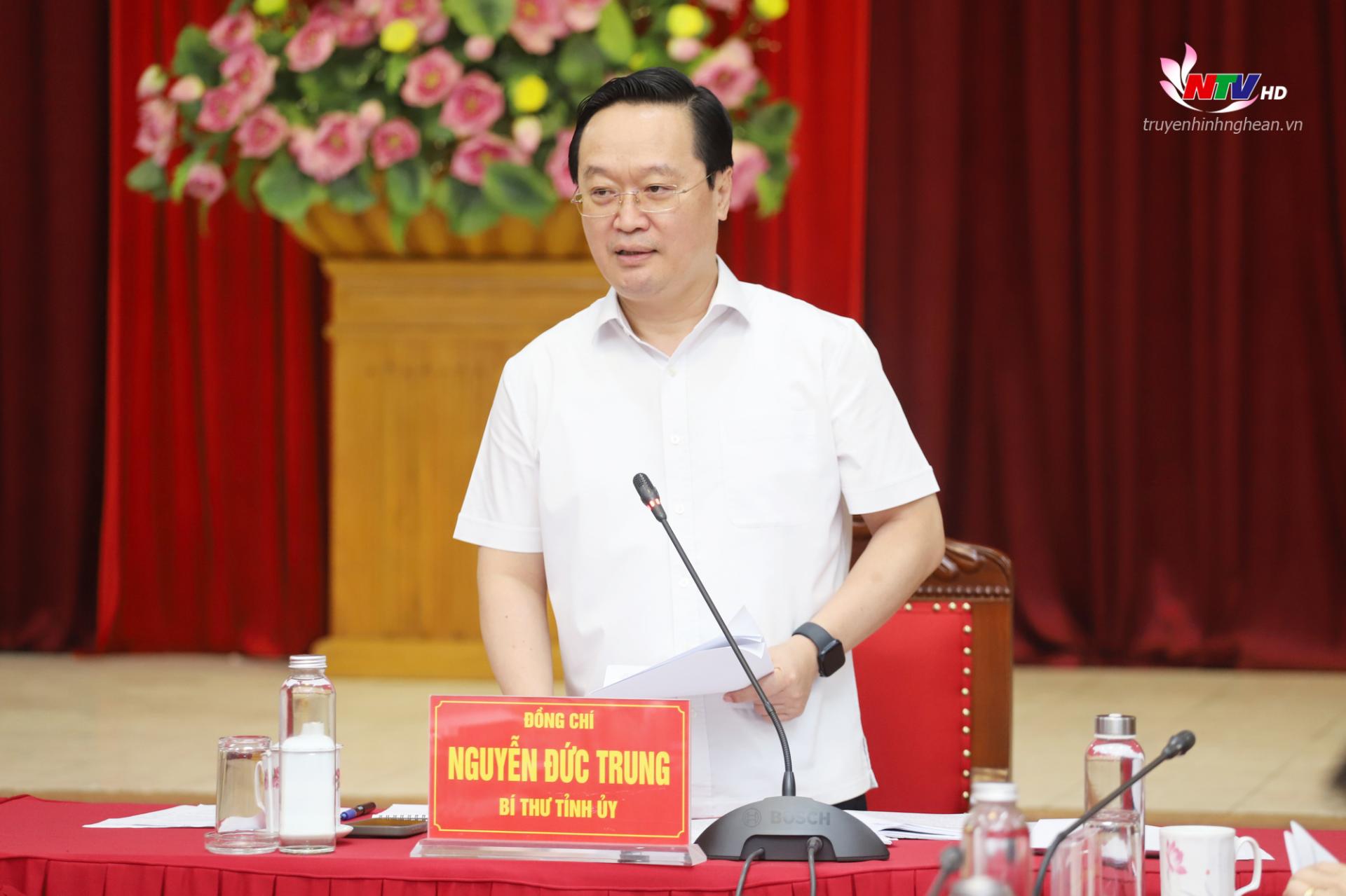 Đồng chí Nguyễn Đức Trung - Bí thư Tỉnh uỷ, Trưởng Ban chỉ đạo phát biểu kết luận cuộc họp.