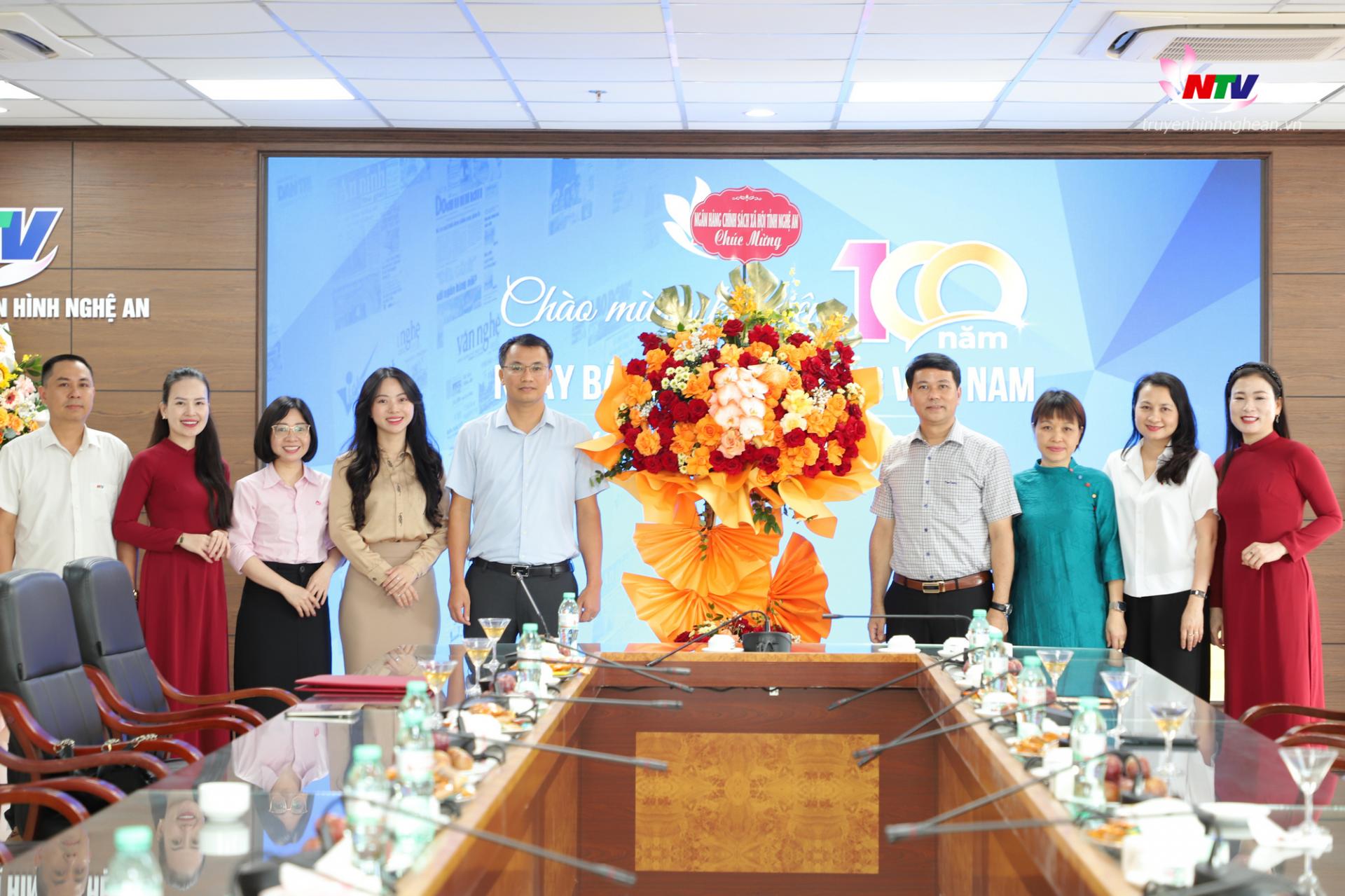 Ngân hàng chính sách xã hội tỉnh chúc mừng Đài PT-TH PG88 go Bắn cá.