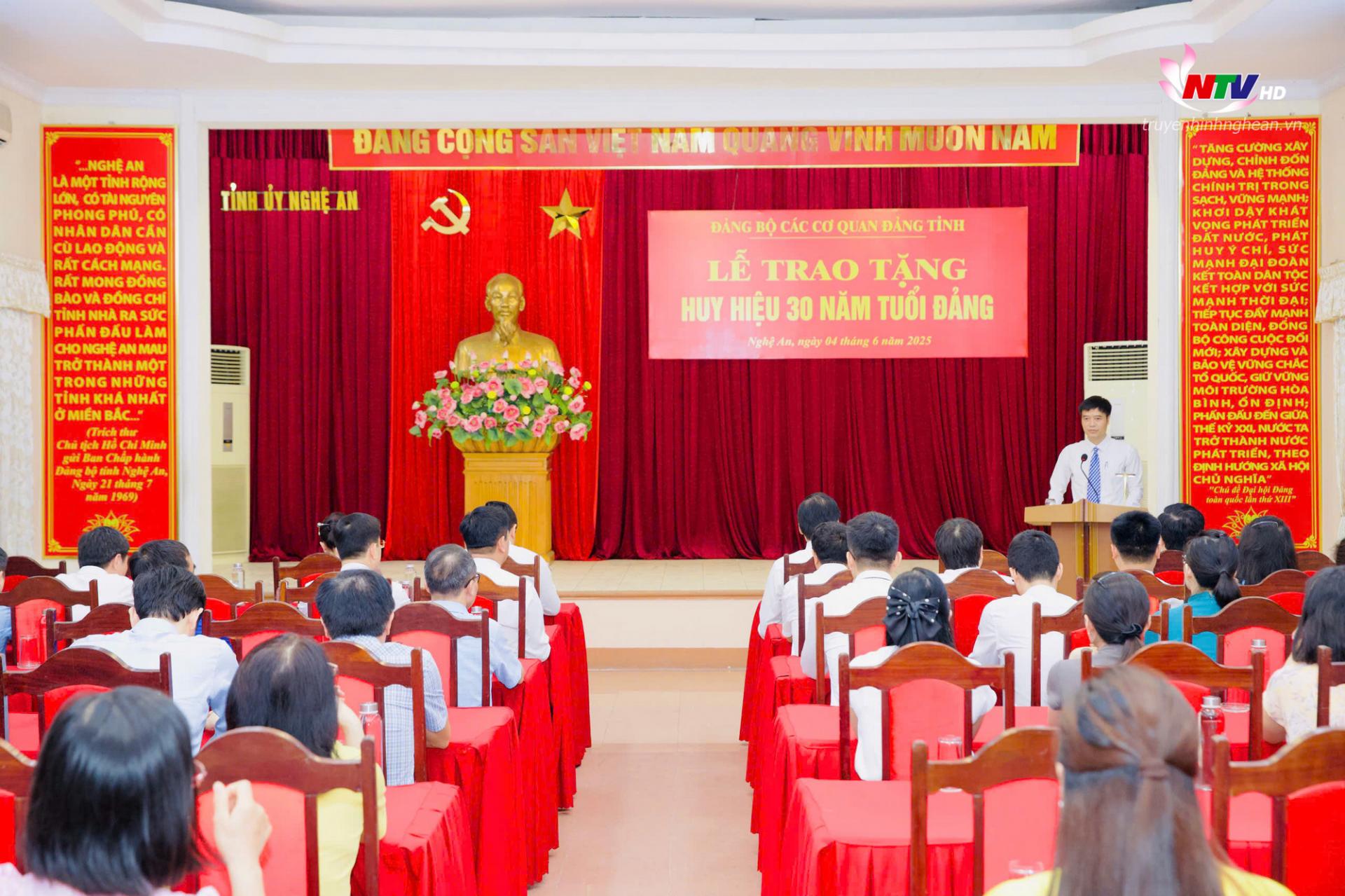 Toàn cảnh buổi lễ.
