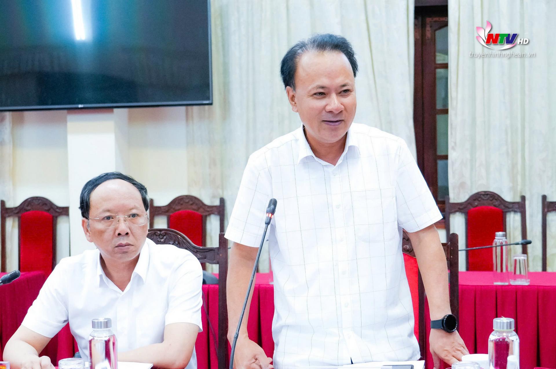 Đồng chí Nguyễn Nam Đình - Ủy viên Ban Thường vụ Tỉnh ủy, Phó PG88 go Bắn cá Thường trực HĐND tỉnh phát biểu tại phiên họp.