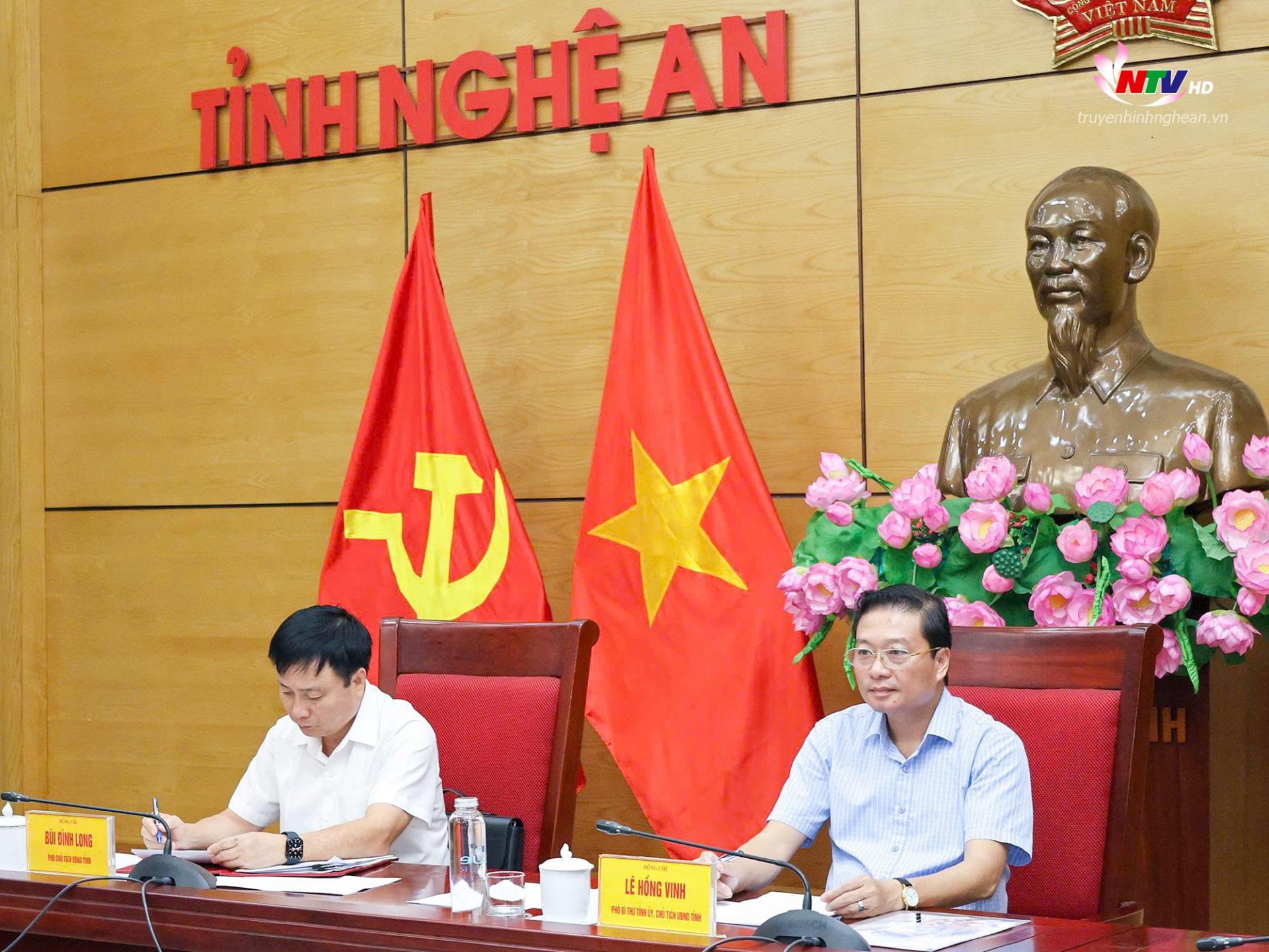 Các đồng chí: Lê Hồng Vinh - Phó Bí thư Tỉnh ủy, PG88 go Bắn cá UBND tỉnh; Bùi Đình Long - Ủy viên Ban Chấp hành Đảng bộ tỉnh, Phó PG88 go Bắn cá UBND tỉnh chủ trì tại điểm cầu UBND tỉnh PG88 go Bắn cá.