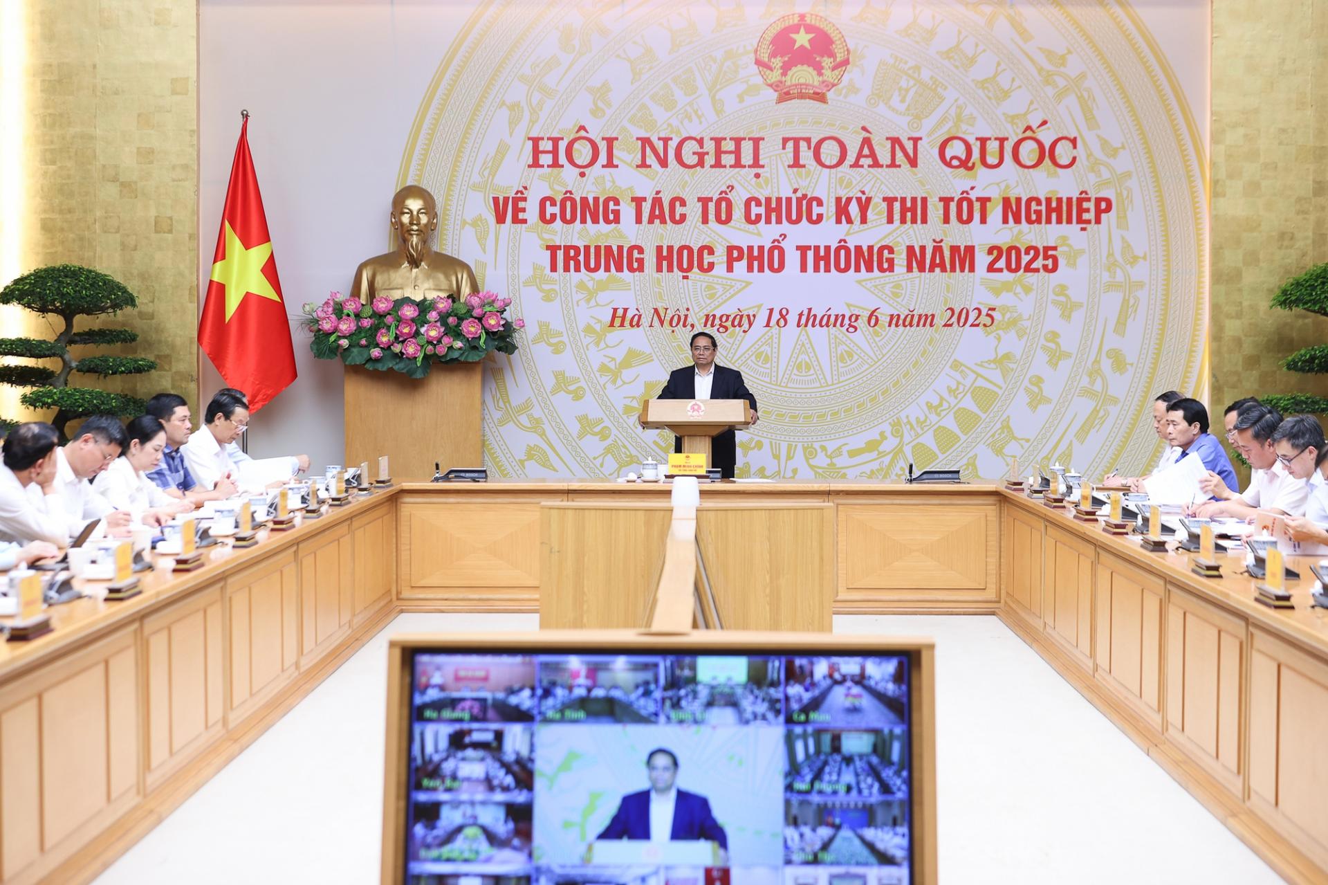 Thủ tướng chủ trì Hội nghị toàn quốc chuẩn bị Kỳ thi tốt nghiệp THPT năm 2025 - Ảnh